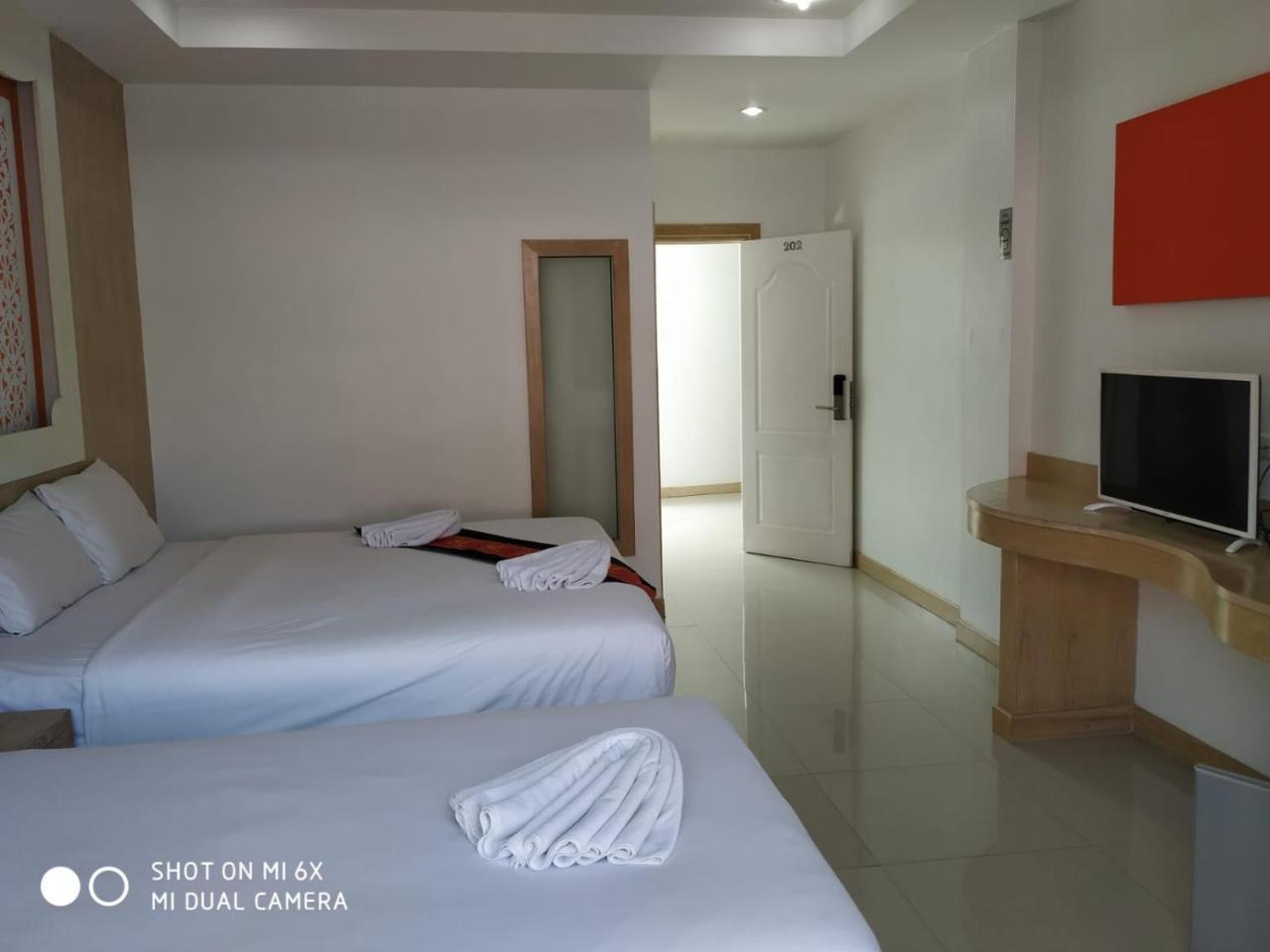 Red Sapphire Hotel Patong Zewnętrze zdjęcie